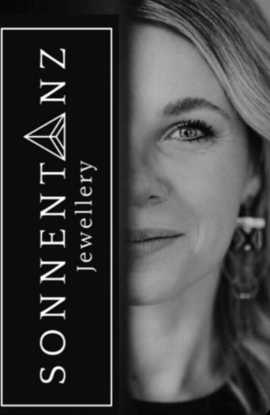 Nina, Gründerin von Sonnentanz Jewellery